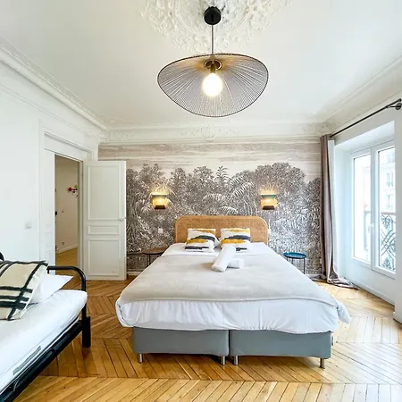 99 - Urban Fabulous 6 Bedrooms Paris