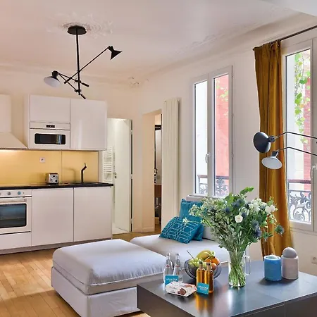 99 - Urban Fabulous 6 Bedrooms Apartment