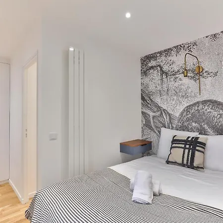 99 - Urban Fabulous 6 Bedrooms * Paris