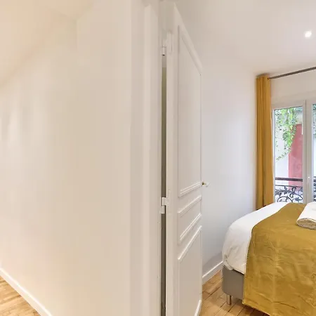 99 - Urban Fabulous 6 Bedrooms Apartment *