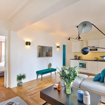 99 - Urban Fabulous 6 Bedrooms Paris