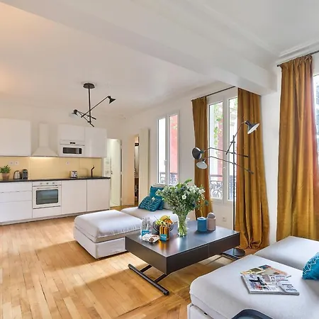 99 - Urban Fabulous 6 Bedrooms Paris